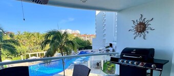 Stunning Oceanview Condo in Villamagna