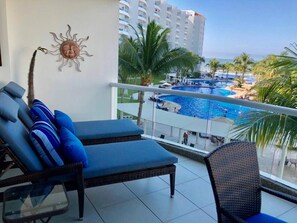 Property grounds - Stunning Oceanview Condo in Villamagna (Nuevo Vallarta)