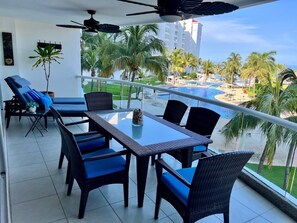 Outdoor dining - Stunning Oceanview Condo in Villamagna (Nuevo Vallarta)
