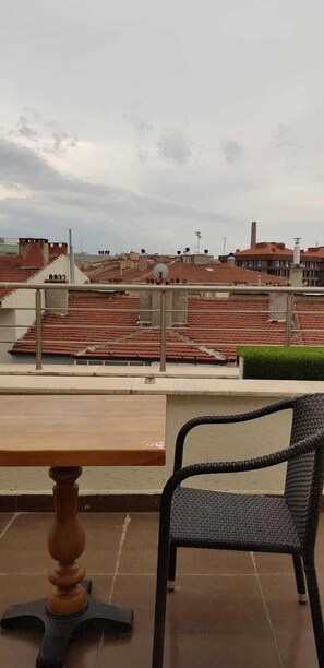 Chambre Simple | Terrasse/Patio