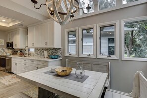 Fridge, microwave, dishwasher, coffee/tea maker