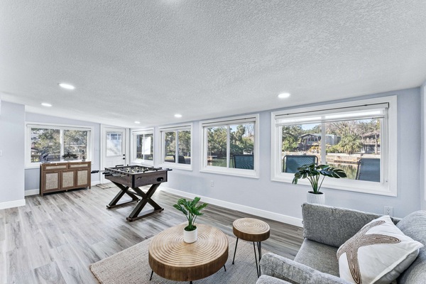 Smart TV, table football