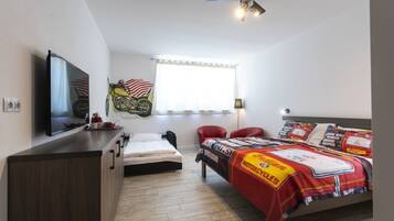 2 bedrooms, minibar, individually decorated, individually furnished