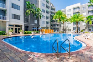 Outdoor pool - BC-324: Channelside Luxury Apartment (Tampa)