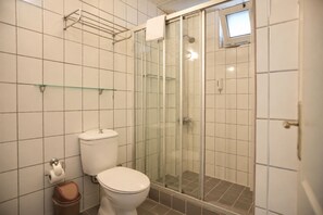 Economy Double or Twin Room | Bathroom - Hotel Angel Beach (Erdemli)