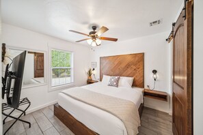 2 عدّة غرف نوم ومكواة/لوح كي وواي فاي مجانًا وملاءات أسرّة