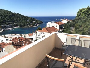 Outdoor dining - Dubrovnik Golden View Apartment (Dubrovnik)