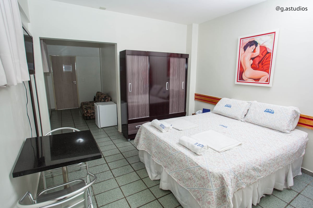 Suite Studio Classique | Minibar, bureau, draps fournis