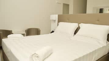 Suite Deluxe Isola Maggiore | 1 habitación, ropa de cama de alta calidad, minibar y escritorio