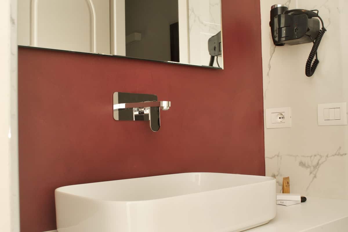 junior suite | bathroom sink