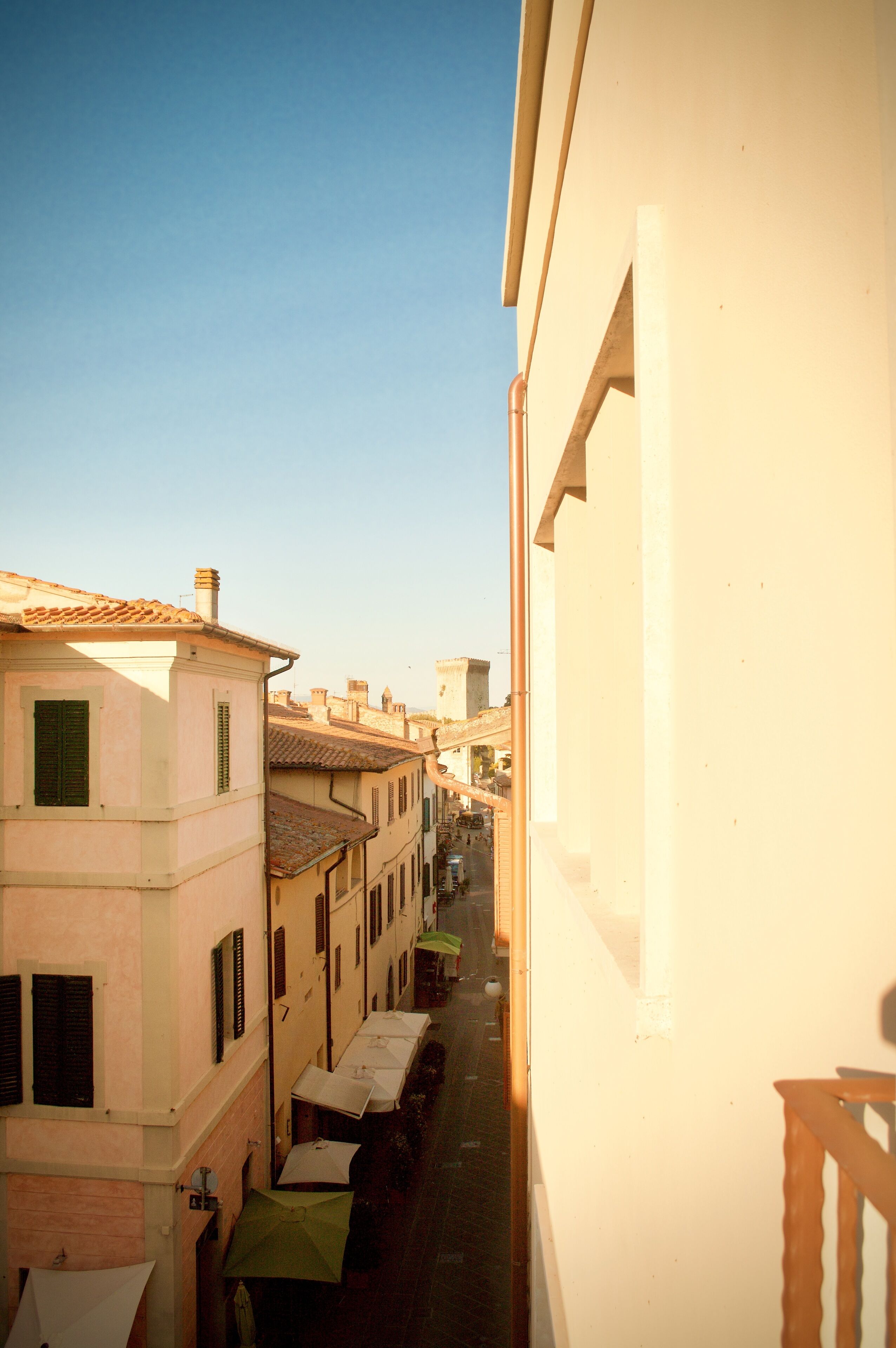 suite deluxe isola maggiore | city view