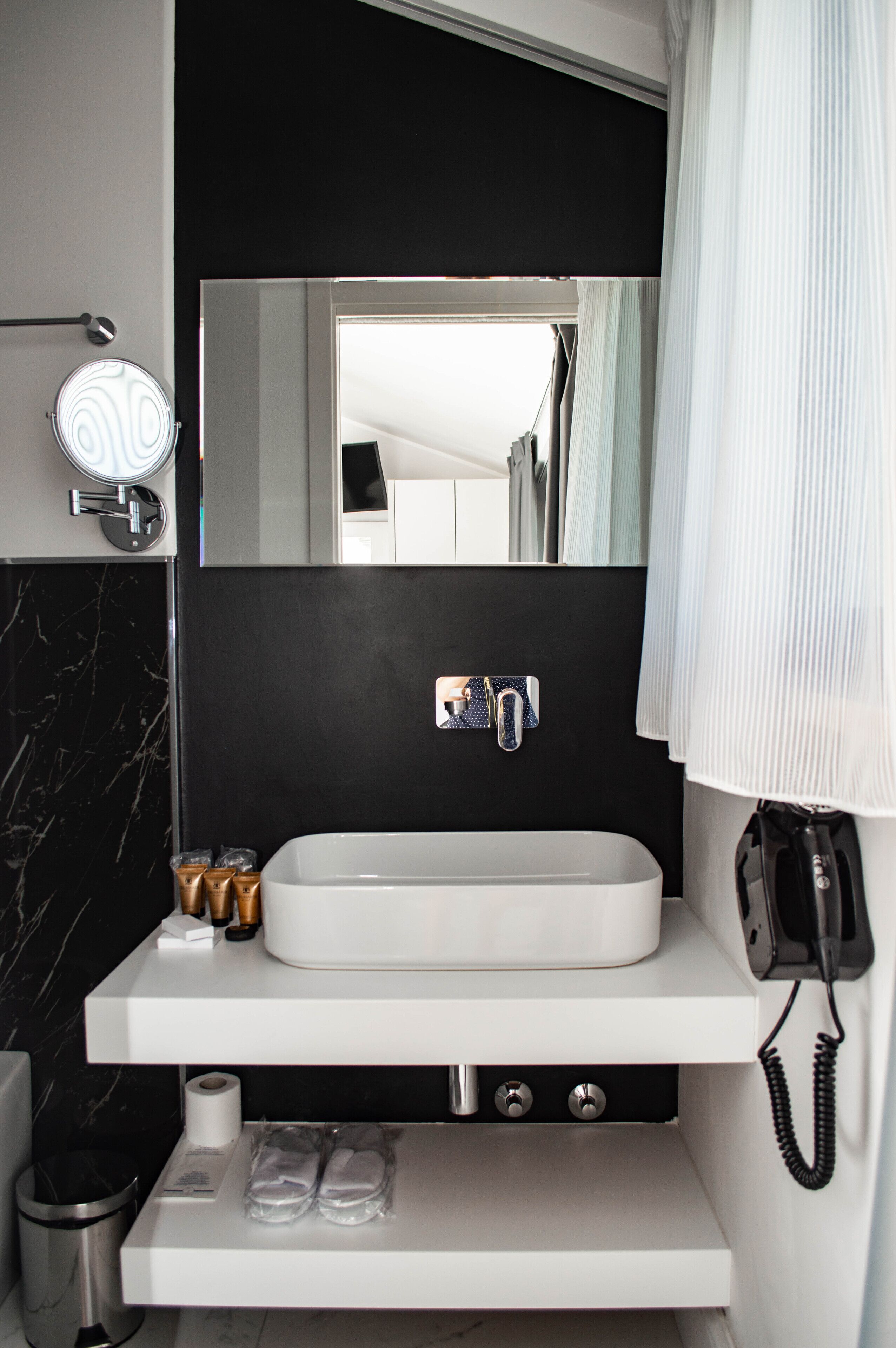 panoramic suite | bathroom sink