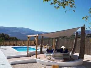 Terrace/patio - Villa with private pool,  Mountain views and easy access to visit Andalucia  (Villanueva del Trabuco)
