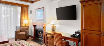 Luxury Studio Ski-in Ski-Out, Hiking, Mtn Biking, Golf, Fishing