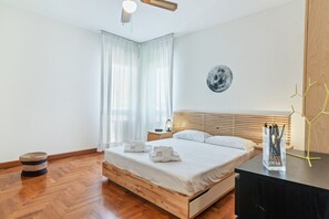 2 habitaciones, tabla de planchar con plancha, wifi y ropa de cama 