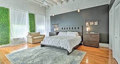 Walk to Dtwn Distilleries: Nulu Art District Loft