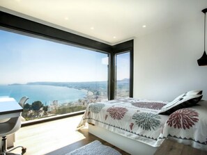 5 bedrooms, desk, Internet - Bali Infinity Plus by Interhome (Jávea)