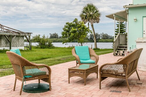 Riverview cottage