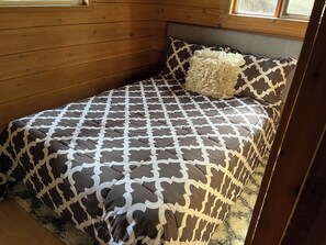 2 soverom, strykejern/-brett, wi-fi og sengetøy