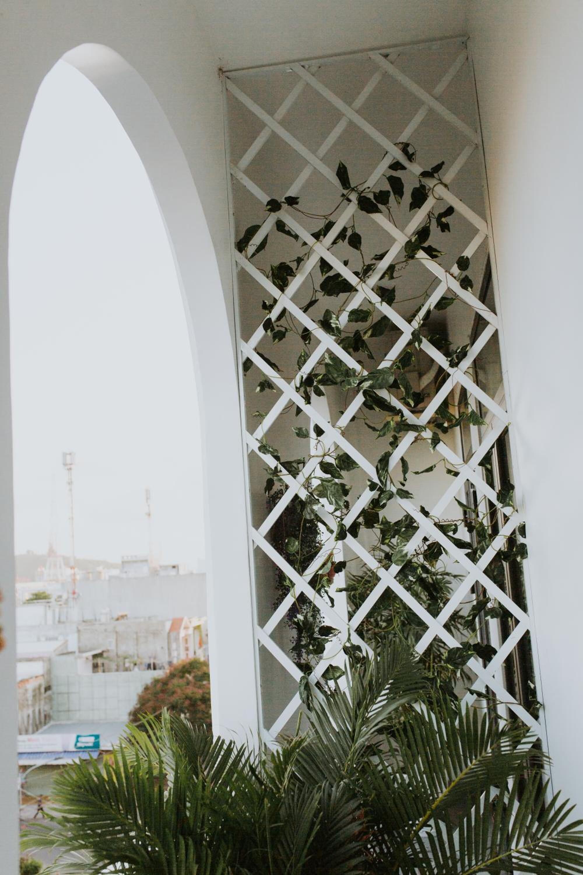 Sengetøy av topp kvalitet, minibar og skrivebord