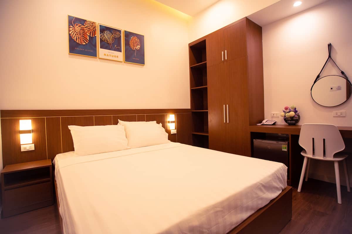 Standard Double Room | Premium bedding, minibar, desk, laptop workspace