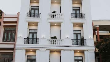 Fachada de la propiedad