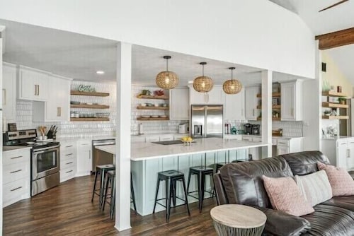 Chef's Kitchen, dreamy views! Boat rental! Maui mat/ Kayak/SUP! Sleep 12