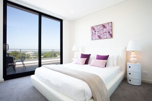 Premium Apartment, 3 Bedrooms | In-room safe, free WiFi, bed sheets - KULA North Sydney (Crows Nest)