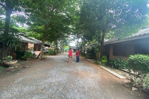 Free self parking - OYO 1105 Lawan Garden Resort (Nakhon Ratchasima)