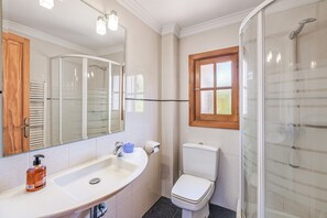 Vasca, asciugacapelli, asciugamani