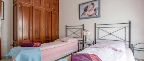 3 Schlafzimmer, Bügeleisen/Bügelbrett, kostenloses WLAN, Bettwäsche