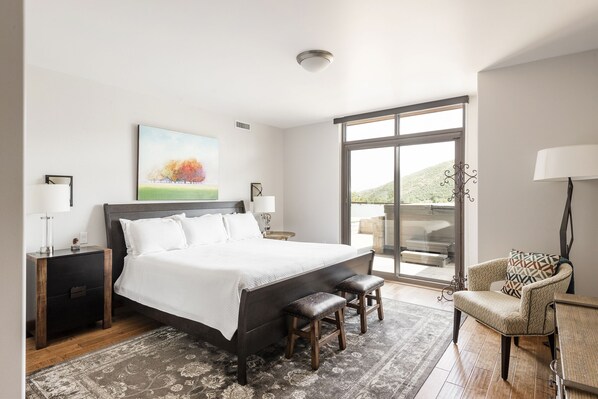 2 chambres, fer et planche à repasser, accès à Internet, literie fournie