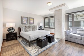 4 Schlafzimmer, Bügeleisen/Bügelbrett, Internetzugang, Bettwäsche