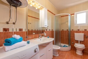 Bathroom - Vila Oleander 5 (Crikvenica)