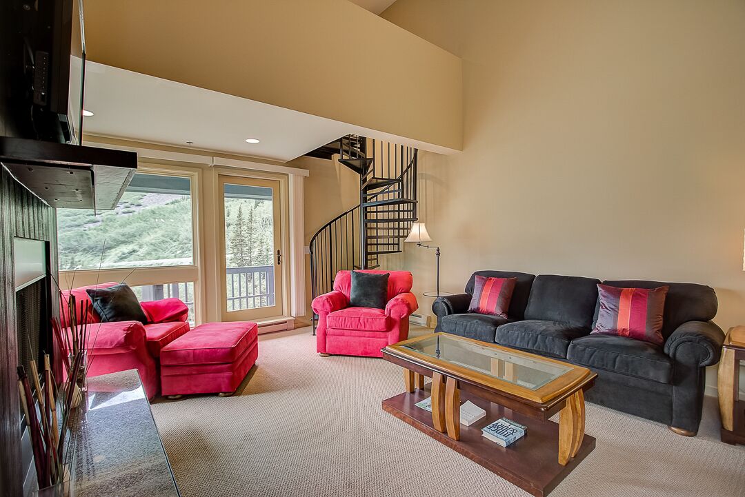 Mountain Summit Getaway - within minutes of Alta and Snowbird