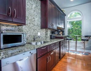 Fridge, microwave, oven, stovetop - Rooftop Penthouse (Key West)