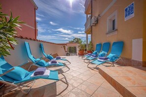 Outdoor pool - Vila Oleander 2 (Crikvenica)