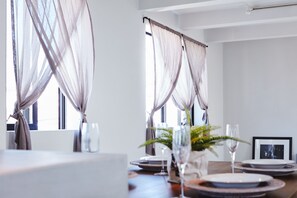 Interior - &Moon Noa (Hayama)