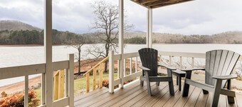 Fire Pit & Boat Dock: Lake Chatuge Townhome!