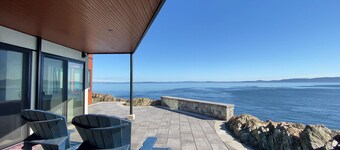 1 bed oceanfront suite with spectacular panoramic views