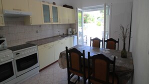 Unclassified image, 3 of 40, button - Ferienwohnung Marjetka (Rab)