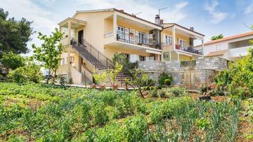 Apartment (Morožin Mira) | Exterior