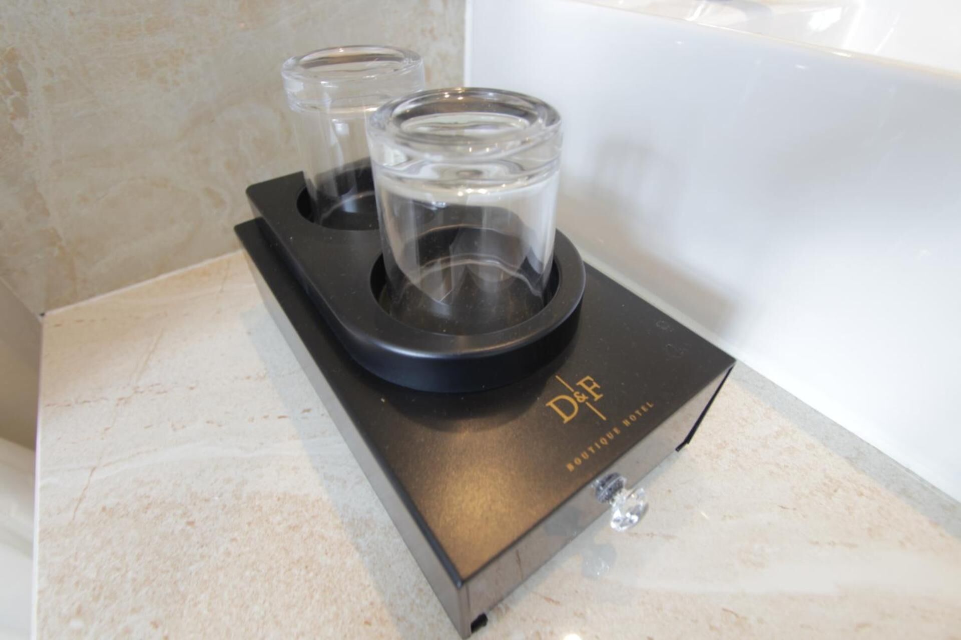 coffee/tea maker, electric kettle