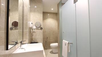 Standard-Zweibettzimmer | Badezimmer