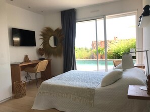 4 多间卧室、熨斗/熨衣板、WiFi、床单