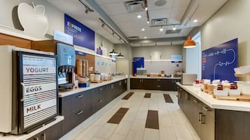 Petit déjeuner complet compris tous les jours