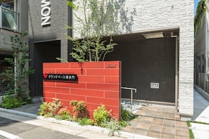 Property entrance - GRAND BASE Hakatamon (Fukuoka)