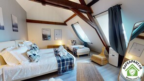Iron/ironing board, free WiFi, bed sheets