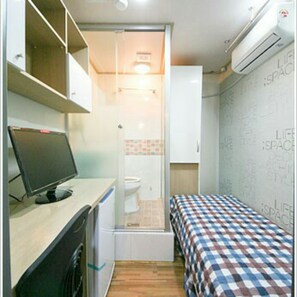 Schreibtisch, kostenloses WLAN, Bettwäsche