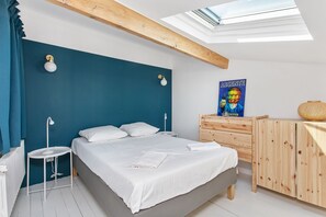 1 dormitorio, tabla de planchar con plancha, wifi gratis y ropa de cama